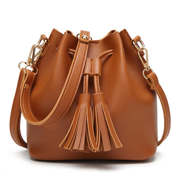 Mulheres PU Leather Drawstring Bucket Bolsas Retro Tassel Ombro Bolsas Crossbody Bolsas