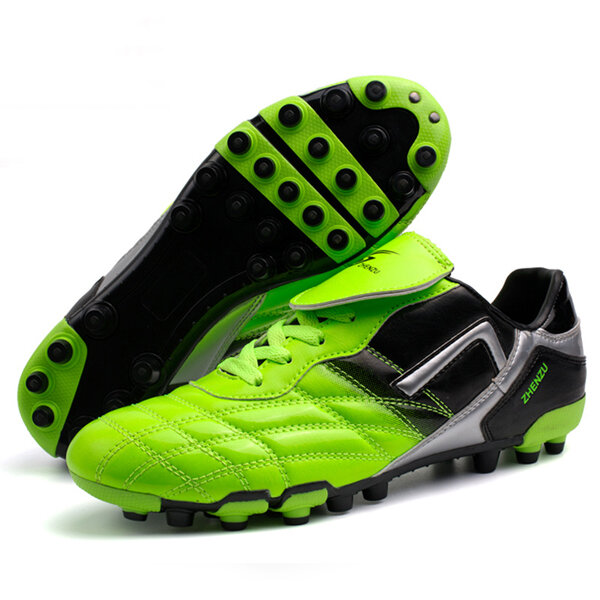 scarpe da calcio leggere